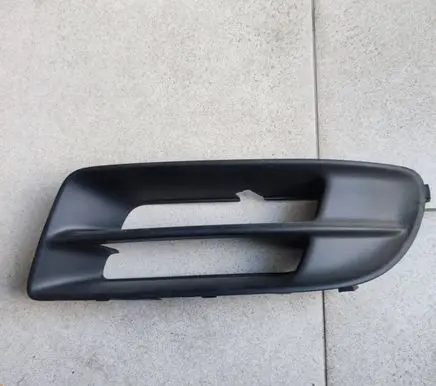 Toyota Corolla E120 E130 Front bumper lower grill 5212802190