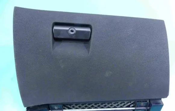 BMW X3 E83 Glove box 7056000 IMPRK1310270