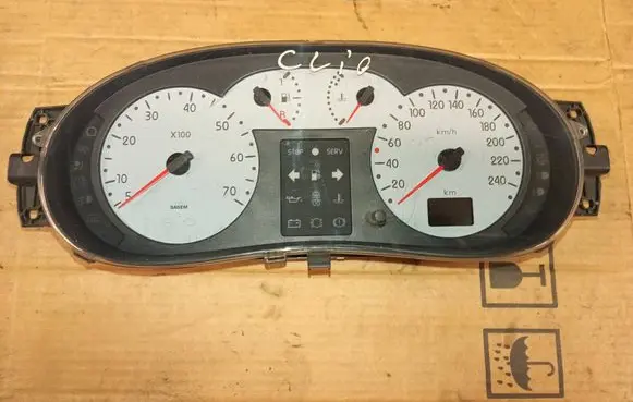 Renault Clio II Speedometer (instrument cluster) P8200054416
