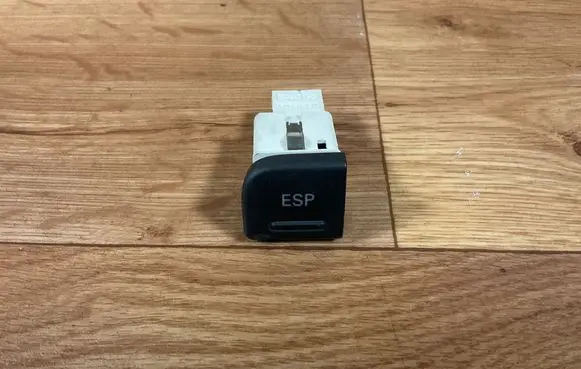 Audi A4 S4 B7 8E 8H ESP (stability program) switch 8E1927134A 5189M
