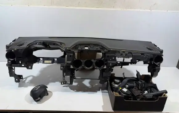 Nissan Juke II F16 Center console DESKA18198