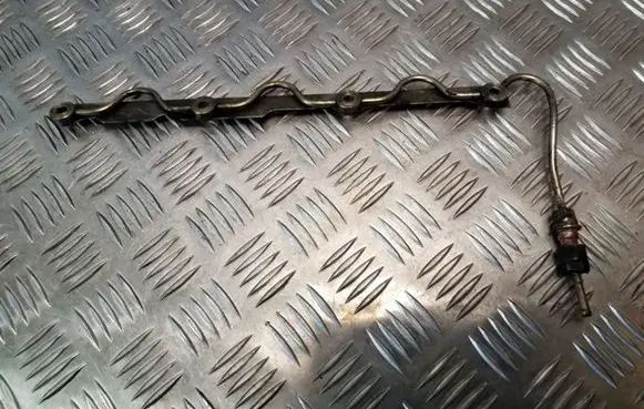 Nissan Almera Tino Fuel return line/hose 