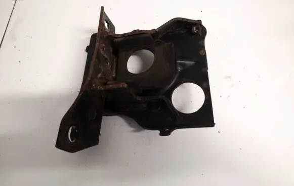 Toyota Prius (XW20) Engine mounting bracket