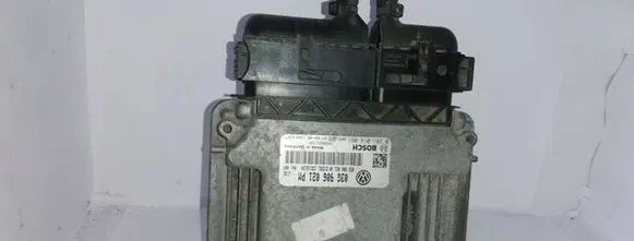 Volkswagen Golf V Engine control unit/module 0281014061