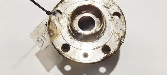 Volkswagen Touran I Front wheel hub