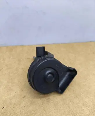 Mercedes-Benz E W211 Horn signal A065429220