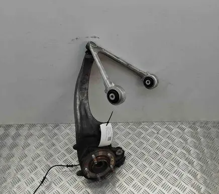 Jaguar XJ X351 Front wheel hub AW933K186CA