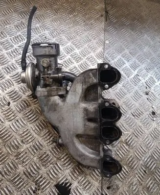 Volkswagen PASSAT B5.5 Intake manifold 08040333