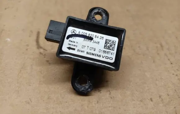 Mercedes-Benz ML W164 Airbag deployment crash/impact sensor A0038208426 5WK43446 01686741