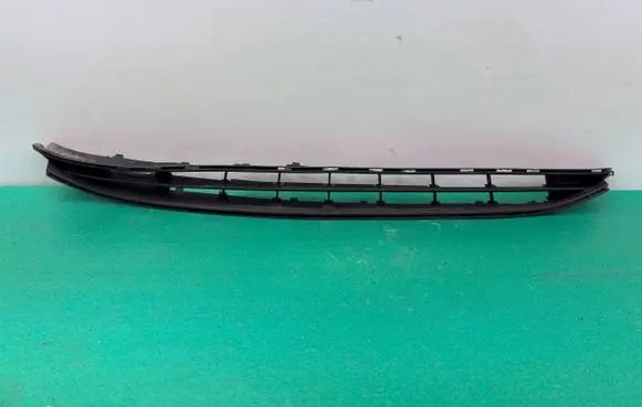 Opel Corsa E Front bumper lower grill 13432002