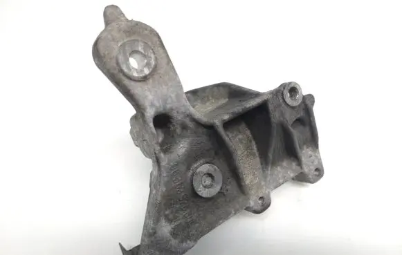 Ford Kuga I Power steering pump mounting bracket 9656392880