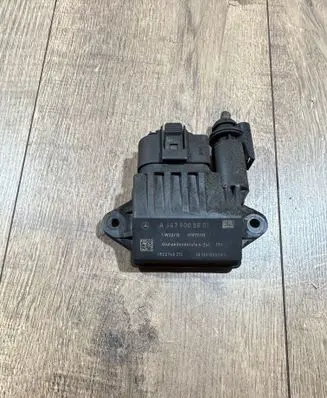 Mercedes-Benz C W204 Glow plug pre-heat relay A6429005801 13120026261 0522140210