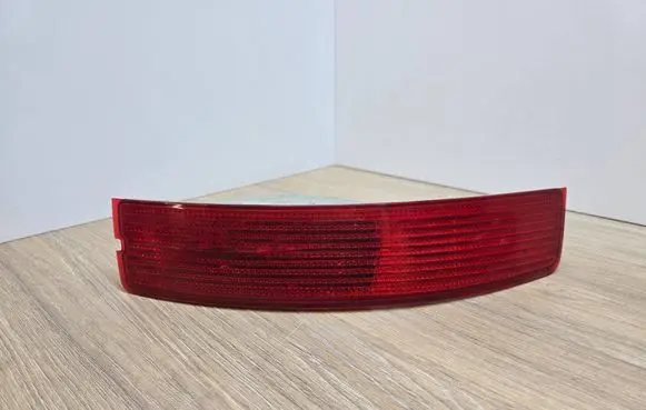 Volvo XC90 Rear tail light reflector