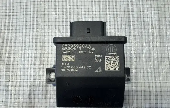 Jeep Wrangler Xenon control unit/module 68295920AA