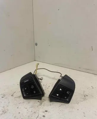 Volvo V50 Steering wheel buttons/switches 30710725 30710722
