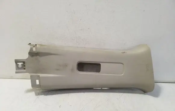 Mitsubishi L200 (B) pillar trim (top) 7211A380
