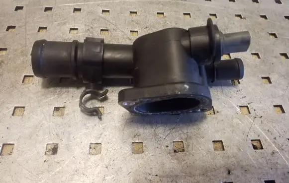 Volkswagen Transporter - Caravelle T5 Engine coolant pipe/hose 038121132