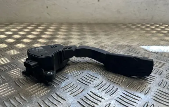 Dacia Sandero III Accelerator throttle pedal 180100912R 20722B 01340