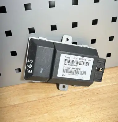 BMW 7 E65 E66 Steering rack control module 6771415 32306771415 00283809
