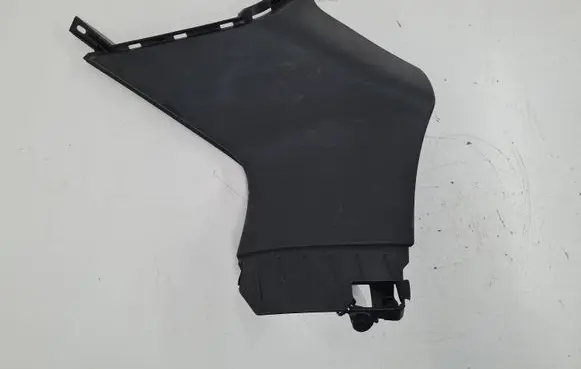 (D)pillar trim (top)