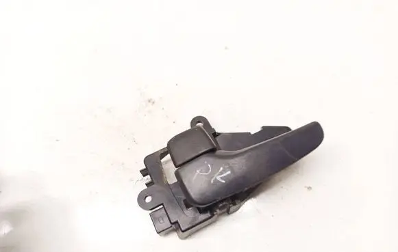 Mitsubishi Outlander Front door interior handle MN105359