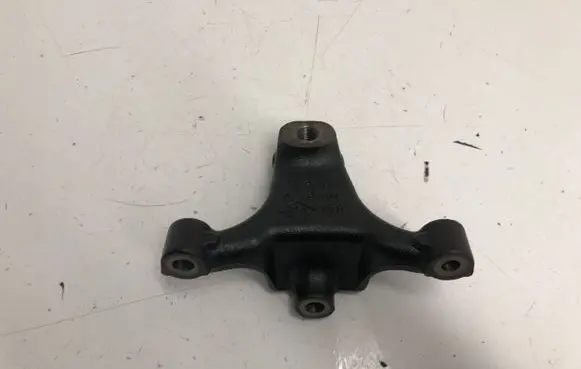 Opel Vivaro Gearbox mounting bracket 314R464