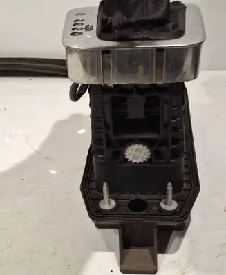Volkswagen Jetta V Gear shifter/selector 1K1713025AA 10037001361703