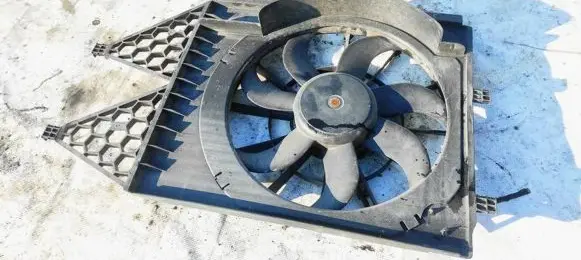 Volkswagen Cross Polo Radiator cooling fan shroud 6R0121207
