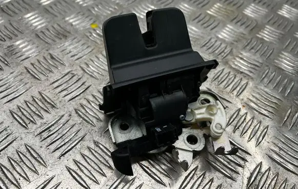 Skoda Superb B6 (3T) Tailgate/trunk/boot lock/catch/latch 3T9827520