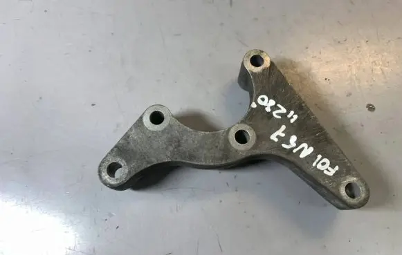 BMW 7 F01 F02 F03 F04 Power steering pump mounting bracket LH2114765