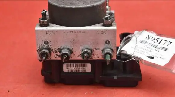 Renault Modus ABS Pump 8200559748