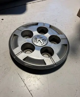 Peugeot Boxer Original wheel cap 123456789012
