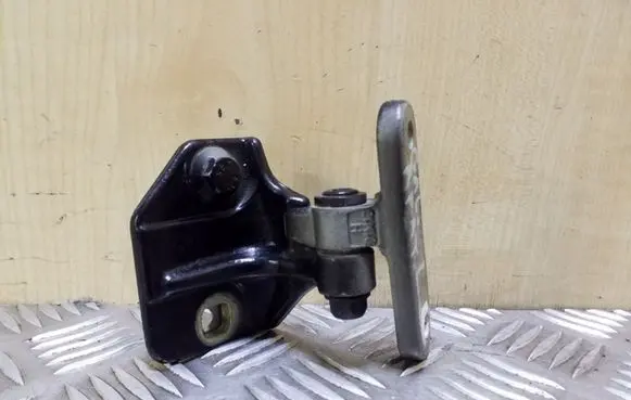 Mercedes-Benz A W168 Rear door lower hinge
