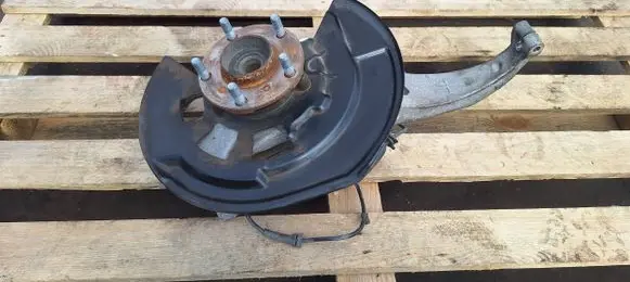 Infiniti Q50 Front wheel hub