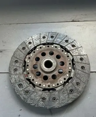 Volvo V70 Clutch pressure plate 324033010