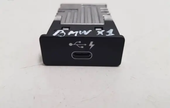 BMW X1 F48 F49 USB socket connector 8711939 19163010
