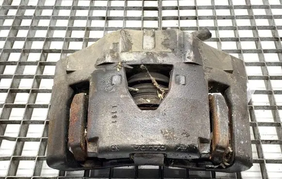 Volvo XC90 Front brake caliper 30657303