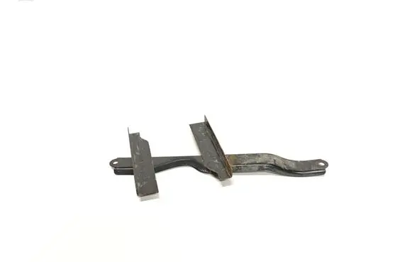 Battery bracket