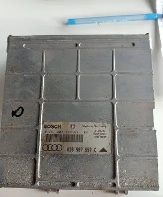 Audi A4 S4 B5 8D Engine control unit/module 8D0907557