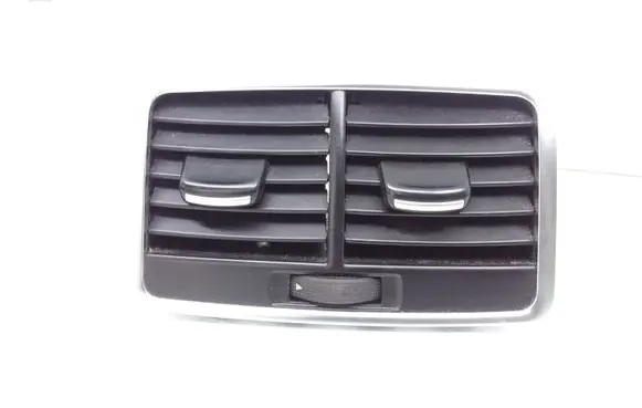 Rear air vent grill