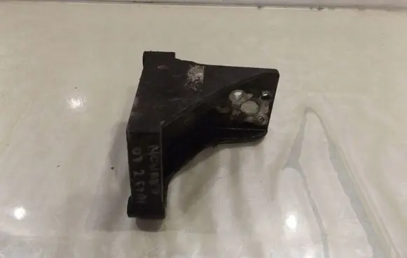 Opel Movano A Engine mounting bracket