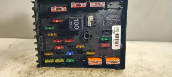 Volkswagen PASSAT B6 Fuse box set 3C0937125 63592777 1K0937132