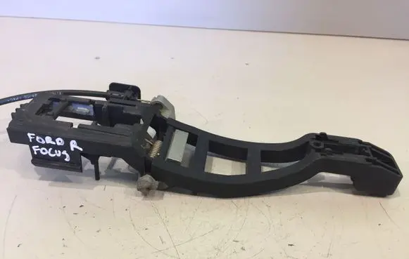 Rear door exterior handle/bracket