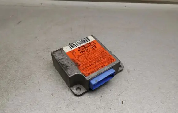 Mazda 626 Airbag control unit/module GE4T57K30A