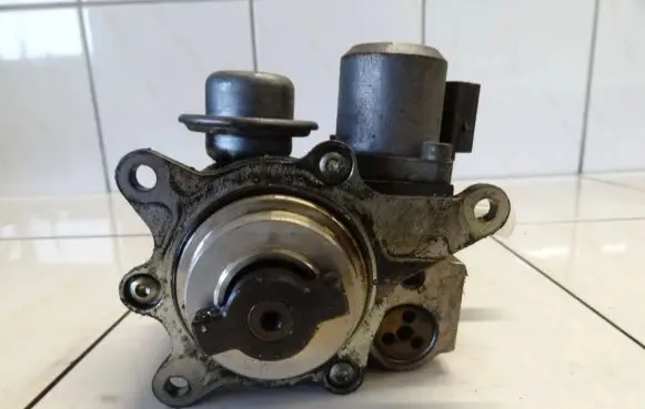 Citroen C4 Grand Picasso Vacuum pump