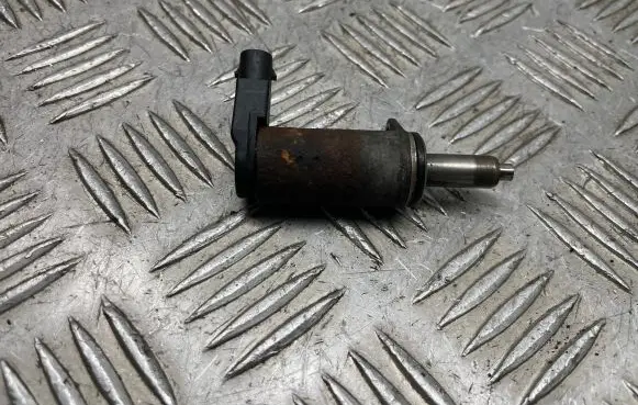 Audi A4 S4 B8 8K Camshaft vanos timing valve 06H103697A