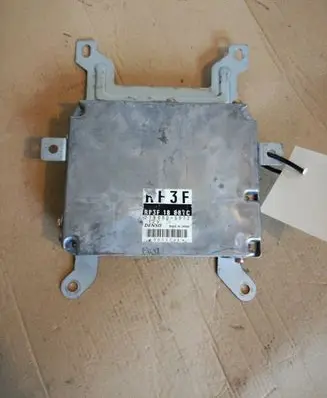 Mazda 323 F Engine control unit/module RF3F18881C