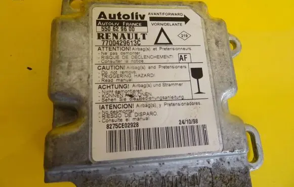 Renault Laguna I Airbag control unit/module 7700429613C 550629600