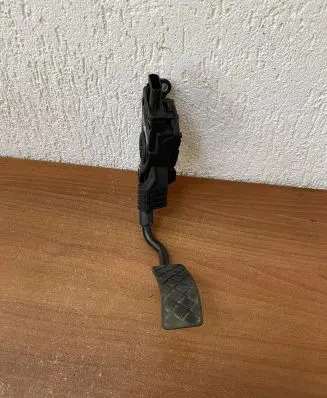 Audi A8 S8 D4 4H Accelerator throttle pedal 4H2723523 G867