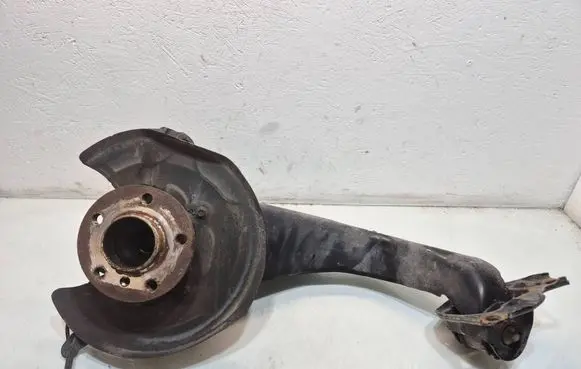 Mini Clubman F54 Rear wheel hub spindle/knuckle 6851581